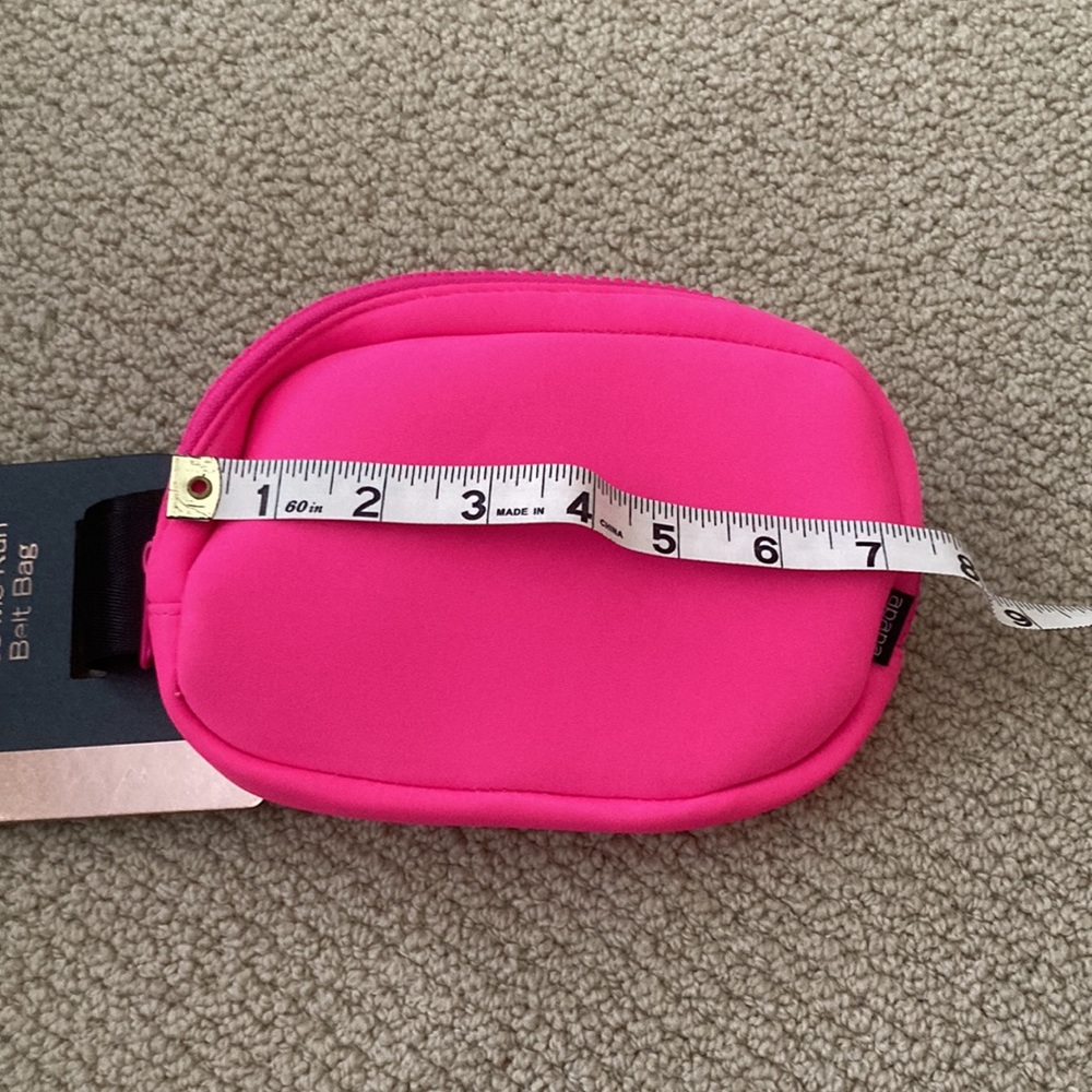 NEW Apana See Me Run Belt Bag Adjustable Zippered Hot Pink One Size O/S NWT - Picture 8 of 9